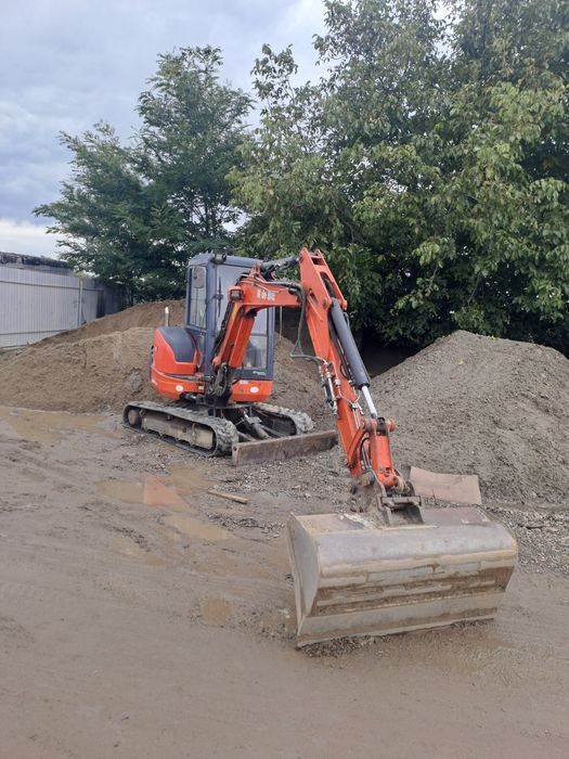 Надаємо послуги міні ескаватора