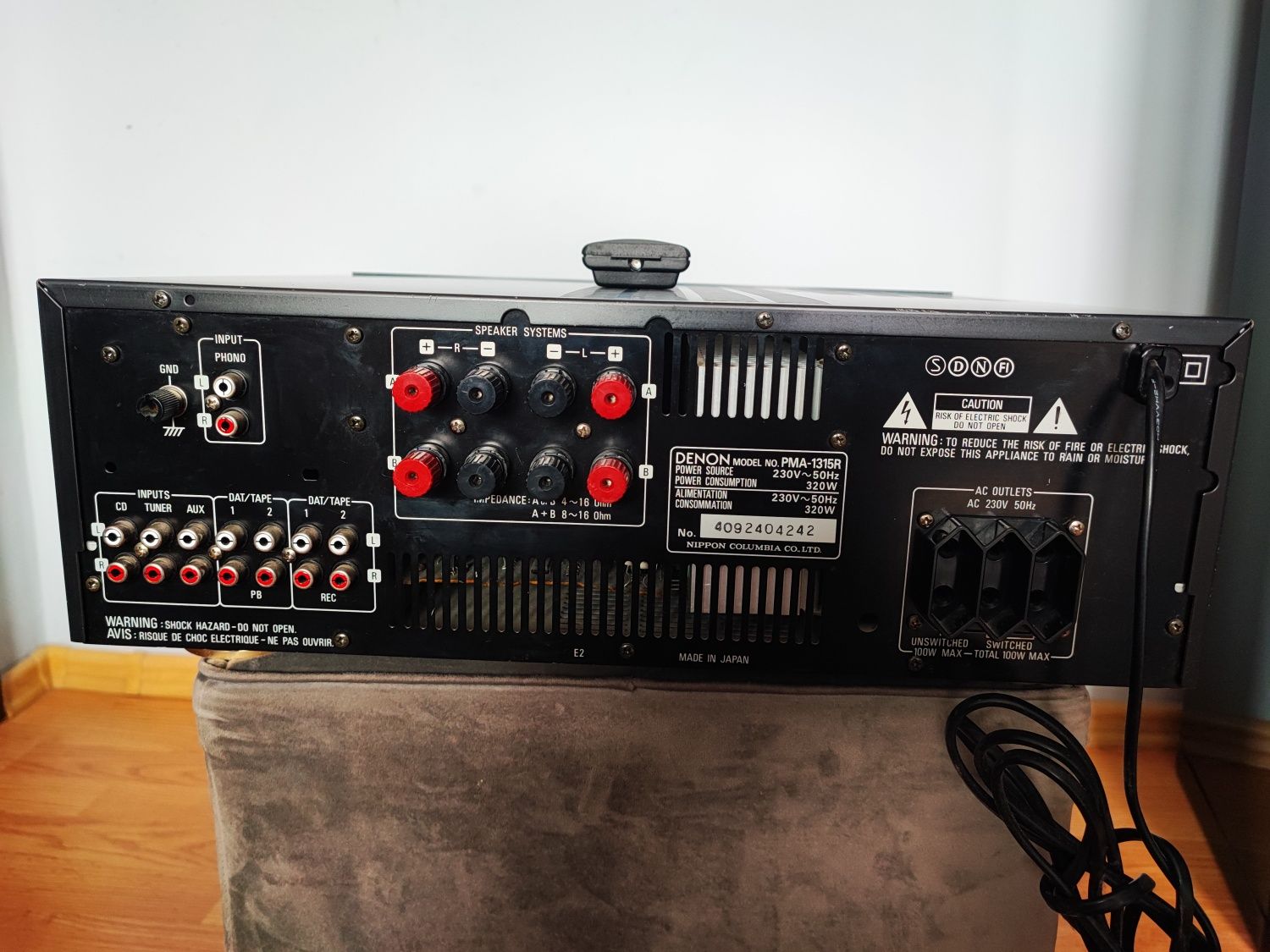Denon PMA 1315R wzmacniacz stereo pilot w zestawie