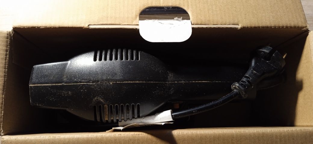 Szlifierka oscylacyjna 135 W, 11000 obr./min