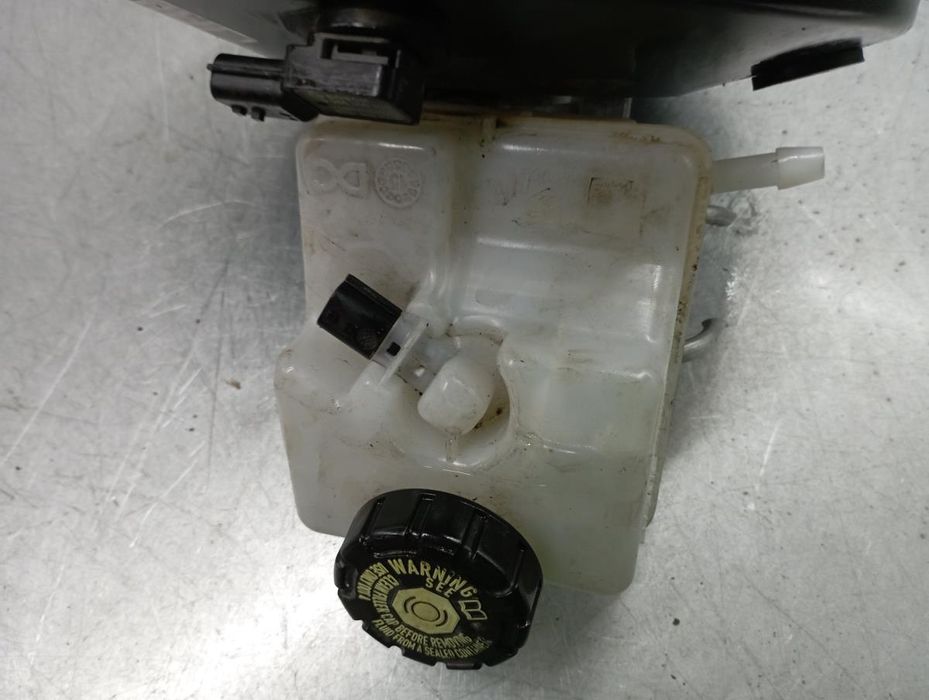 Bomba central dos travões RENAULT Twingo III (BCM_)