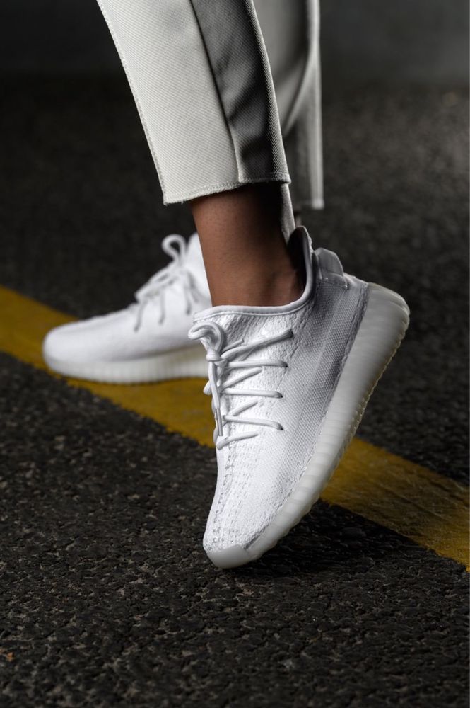 Кросівки жіночі Adidas Yeezy Boost 350 Білі 36-45 Люкс