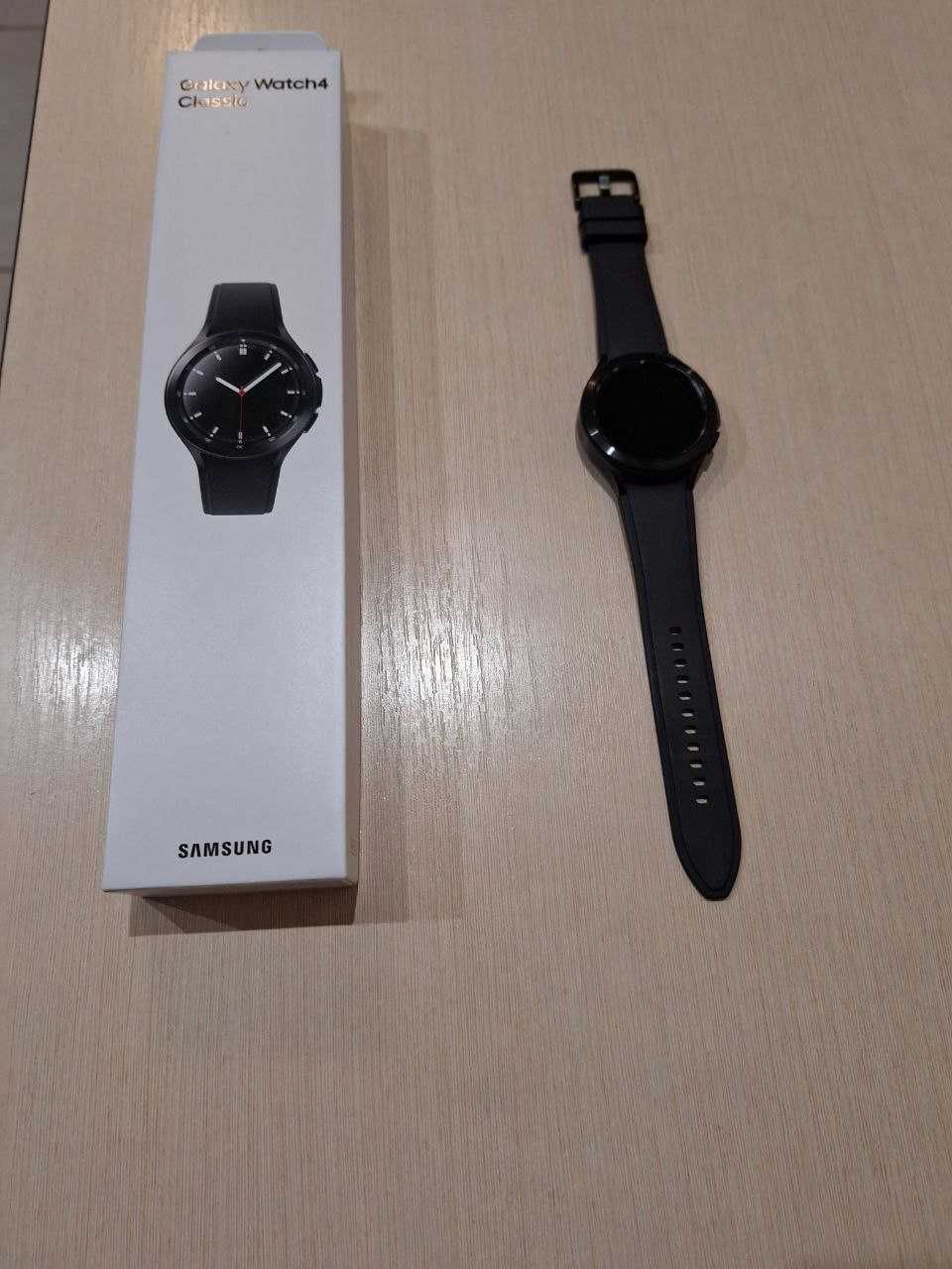 Смарт-годинник Samsung Galaxy Watch 4 Classic 46 mm eSIM Black