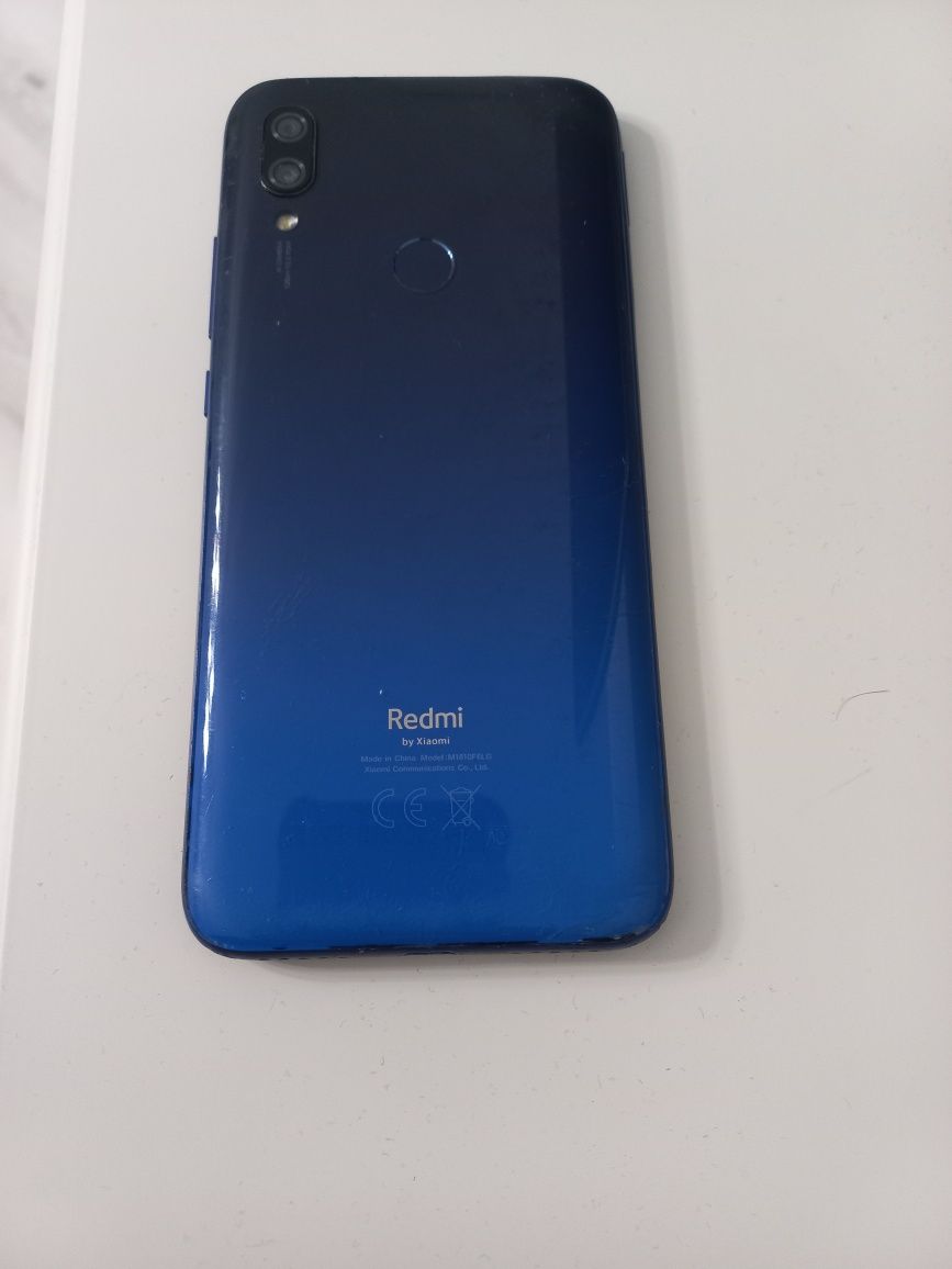 Телефон б/у Xiaomi Redmi 7/ 32гб