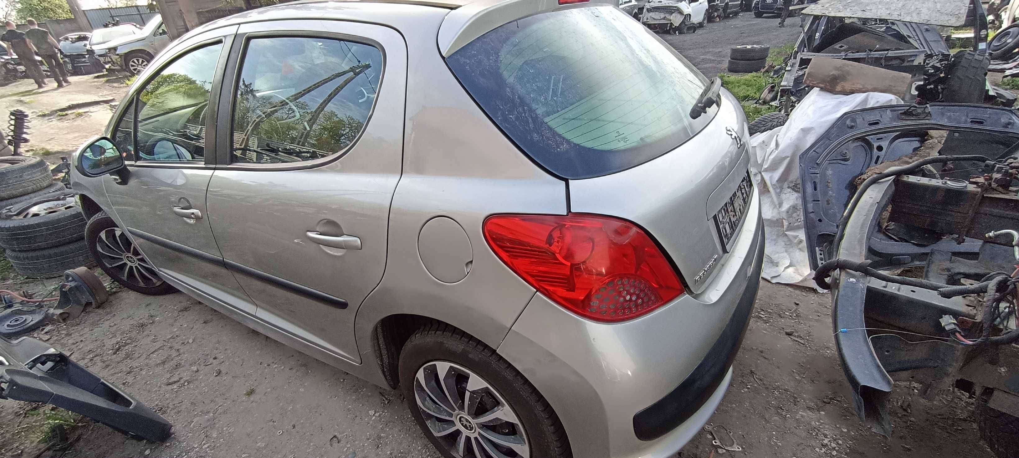 maska klapa silnika peugeot 207 1.4 b lift  lak ets