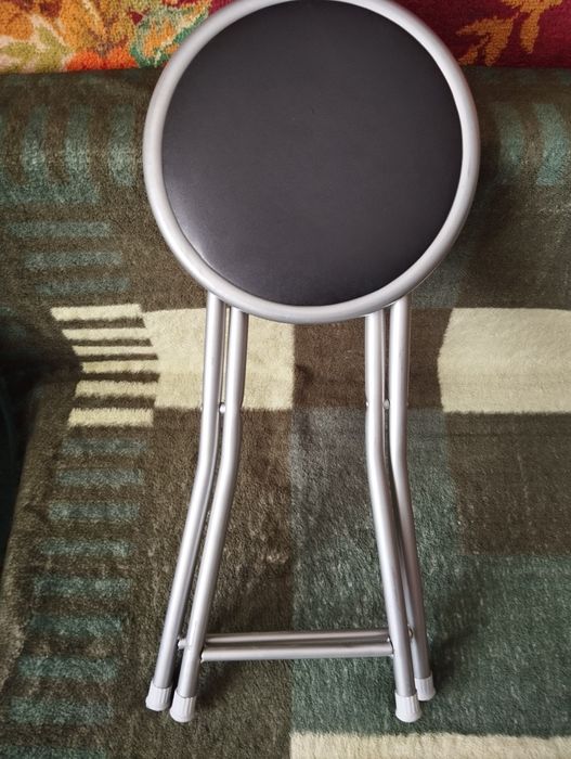 Табурет раскладной Button