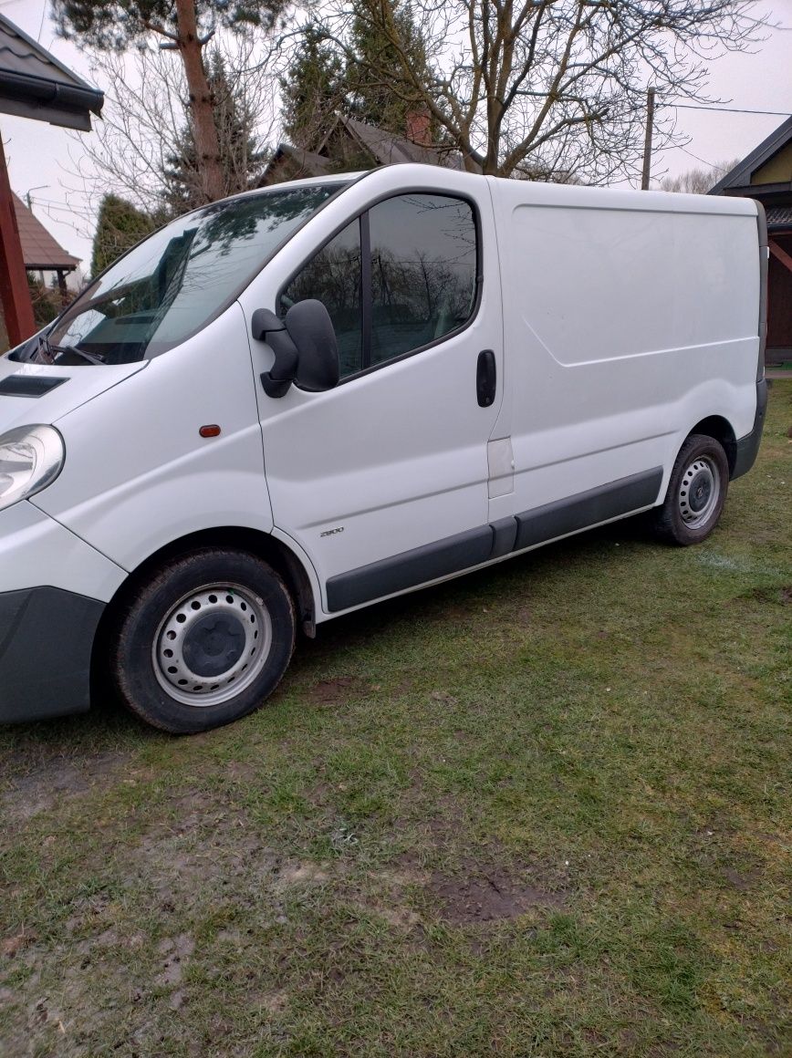 Opel Vivaro 2006r.