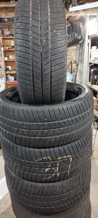 Зимові шини Barum Polaris 5 245/40 R18