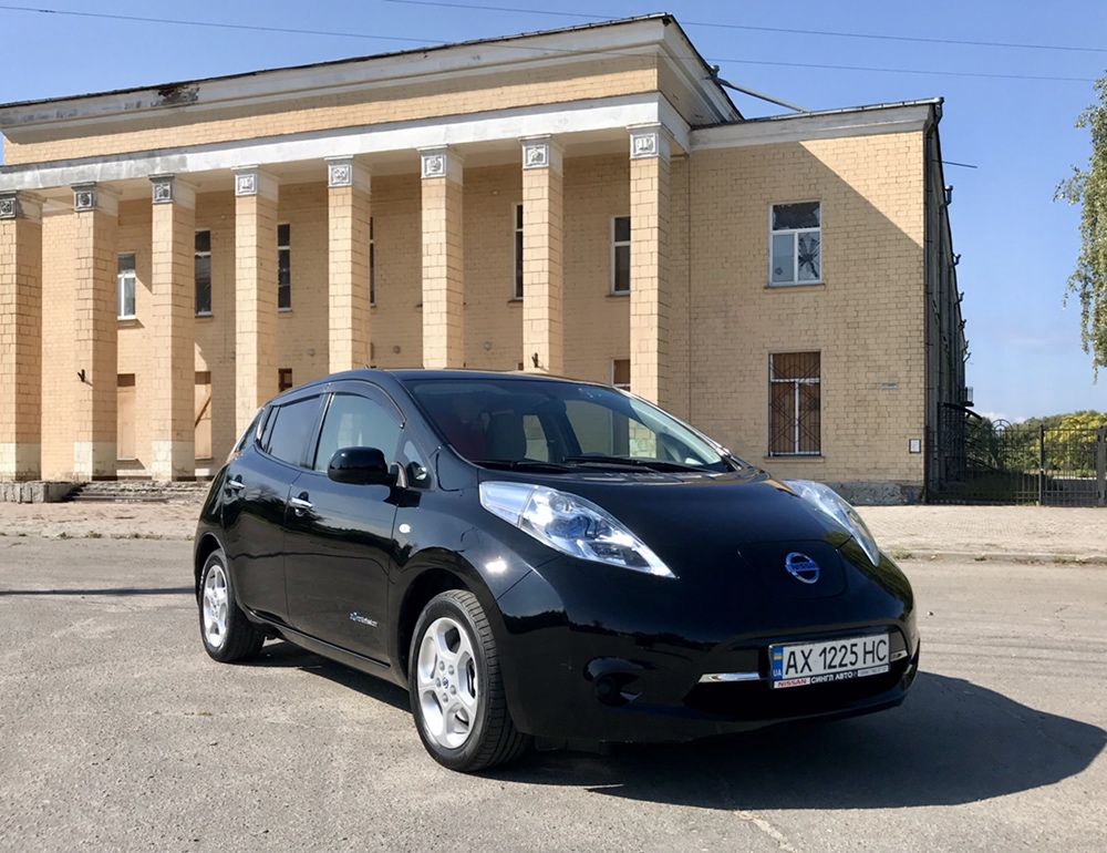 Продам Nissan Leaf SV 24 kw с Webasto