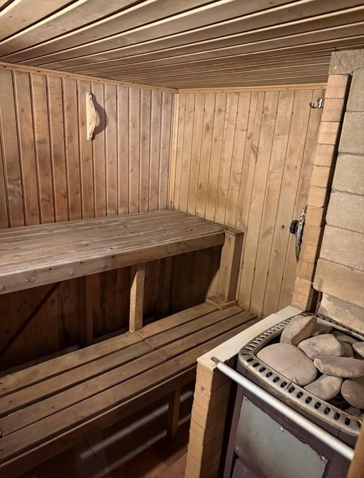 Двухэтажный Дом с Камином и Баней в СК "Лебедь"
Продается уютный