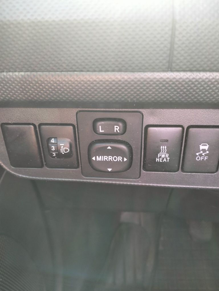 Toyota Auris 1.4 D4D 2009 5D Klimatyzacja