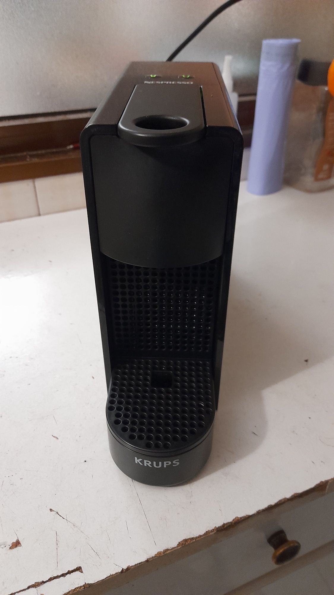 Vendo máquina de café mini essenza da nespresso