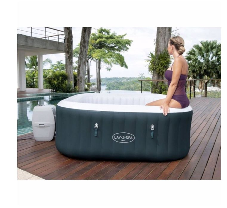 Басейн-джакузі Ibiza Lay-Z-Spa Bestway 60015 (180×66см)