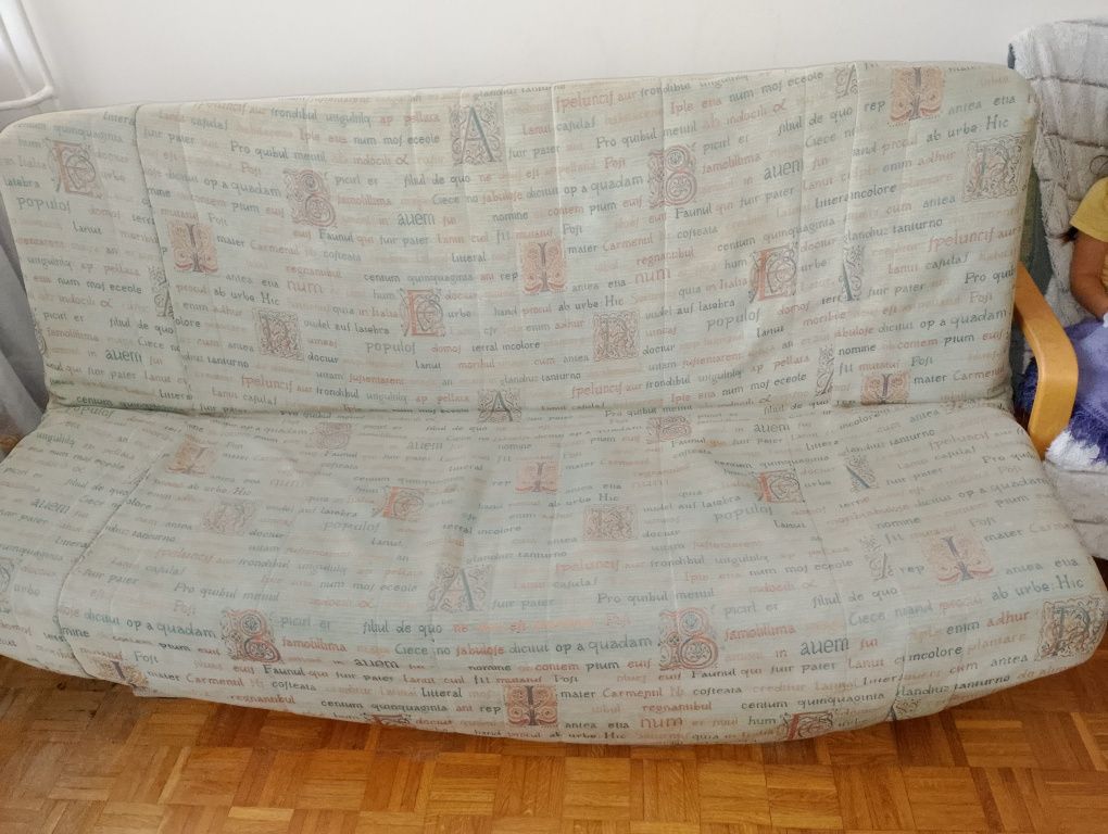 Oddam wersalkę w dobrym stanie