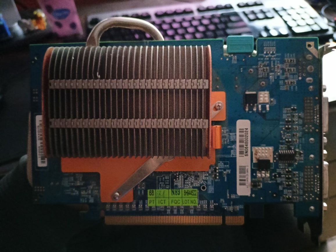 Gigabyte NVIDIA GeForce 7600GT