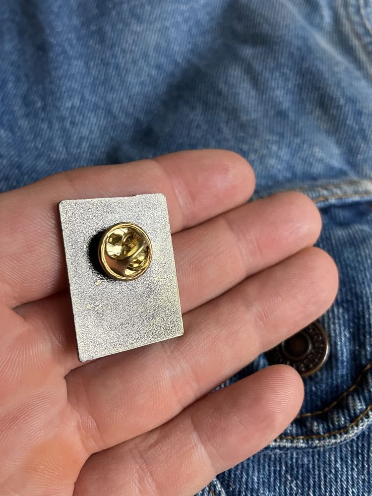 Przypinka pin broszka z retro bintage konsola gameboy nintendo