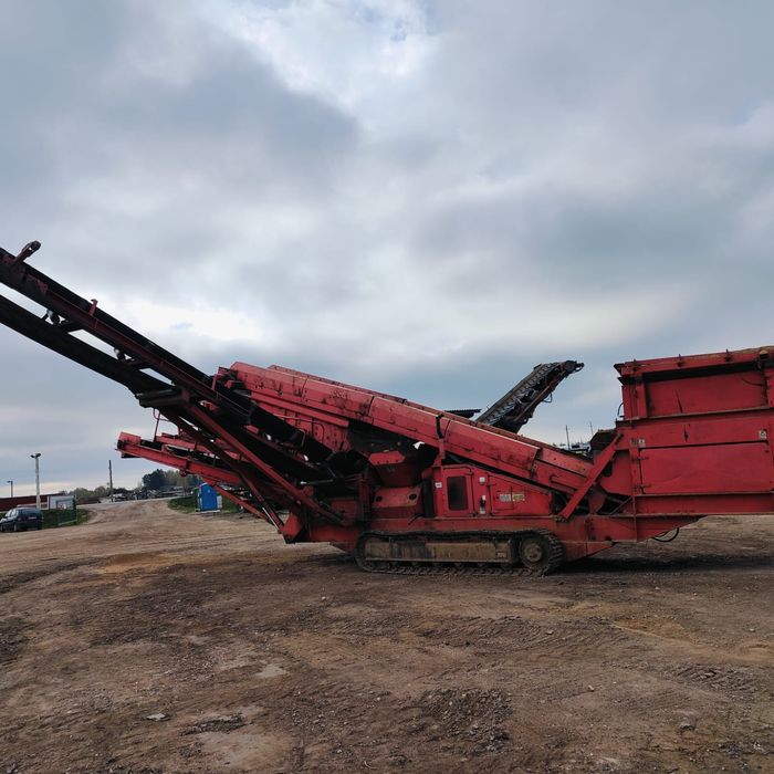 Продам грохот вибрационный Terex Finlay 683