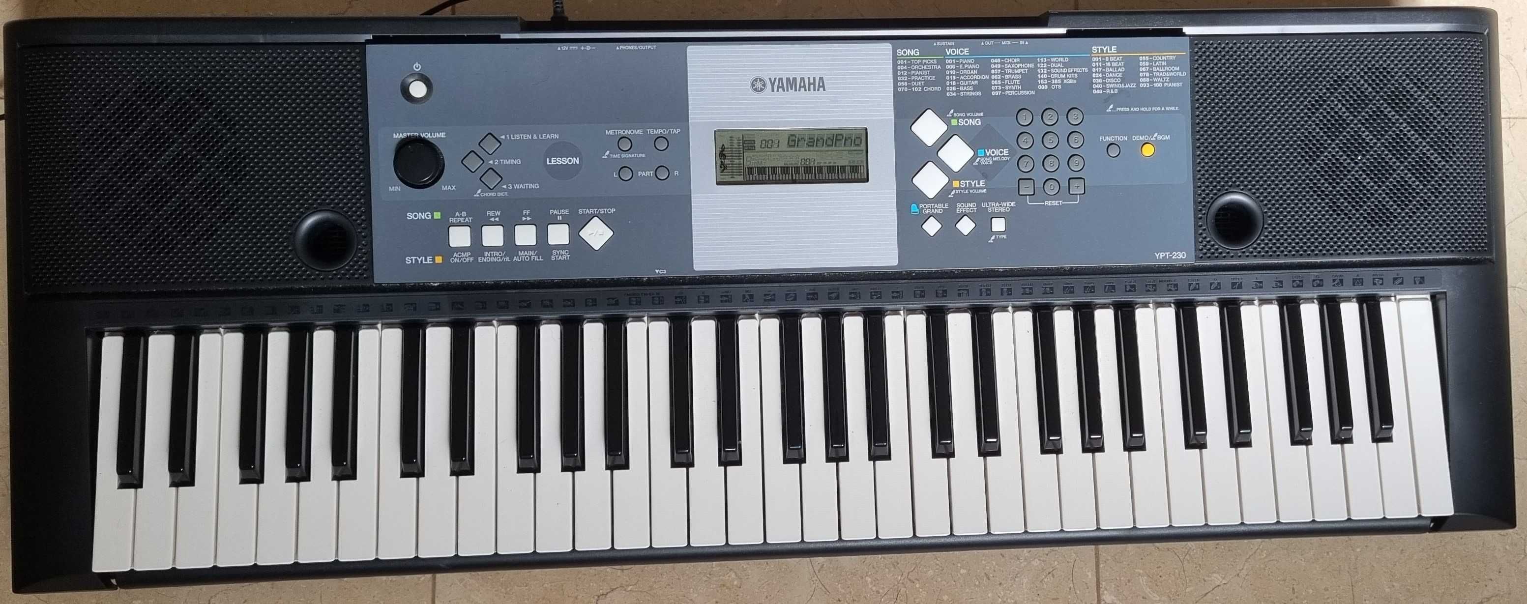 Orgão YAMAHA YPT-230