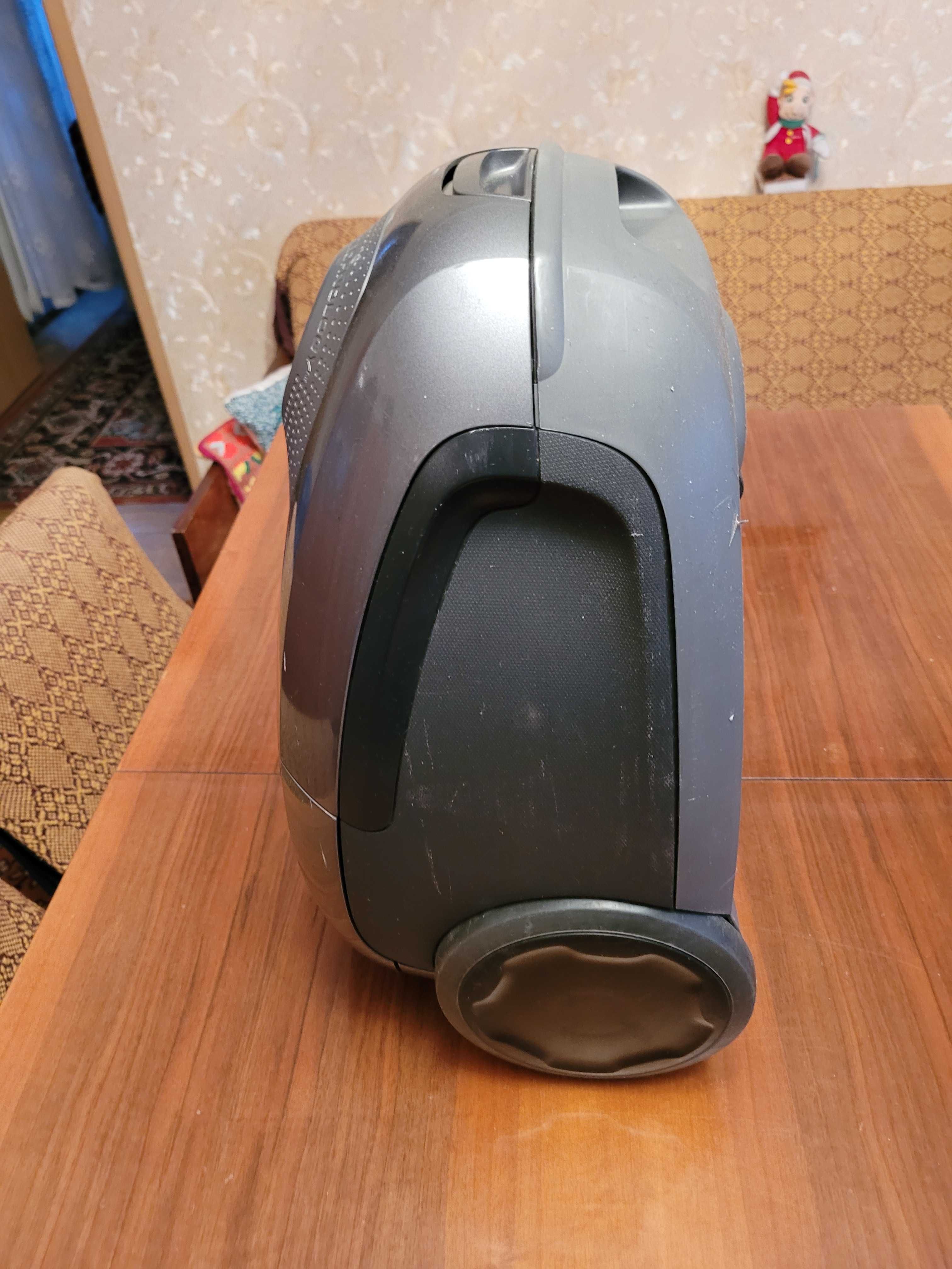 Odkurzacz ELECTROLUX UltraSilencer ZEN EUS89TM