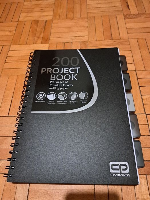 Projekt book. 200 stron