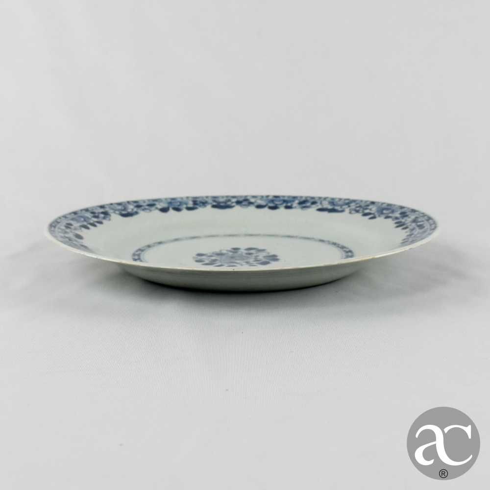Prato porcelana da China, Flores e Decoração Anhua, Qianlong séc XVIII