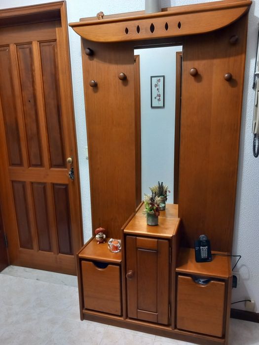 Móvel Bengaleiro de entrada