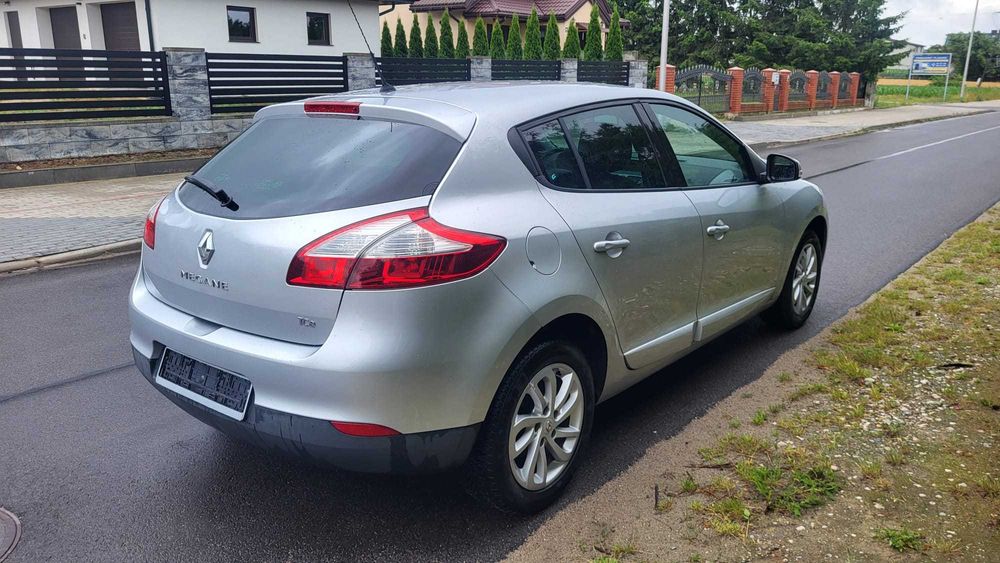 Sprzedam,
Renault Megane 1.2 benzyna TCe 115 KM ,