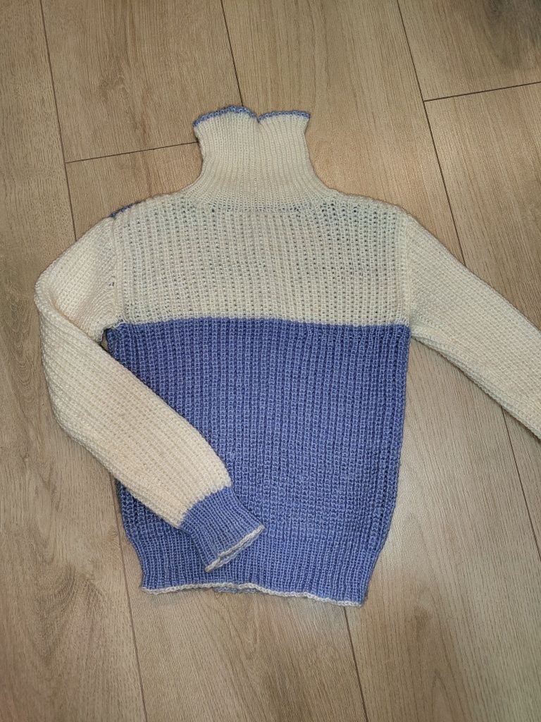 Шерстяной свитер на мальчика