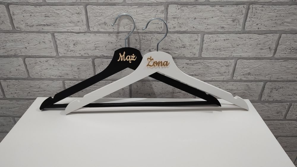 Wieszaki ze złotymi napisami żona mąż córka ślub wesele nowe