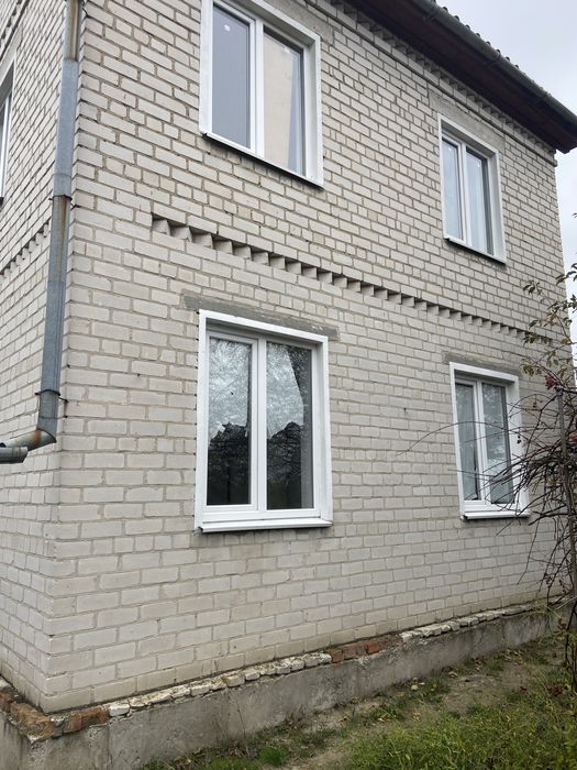 Продам капітальний цегляний, двоповерховий дачний будинок, 1991 року