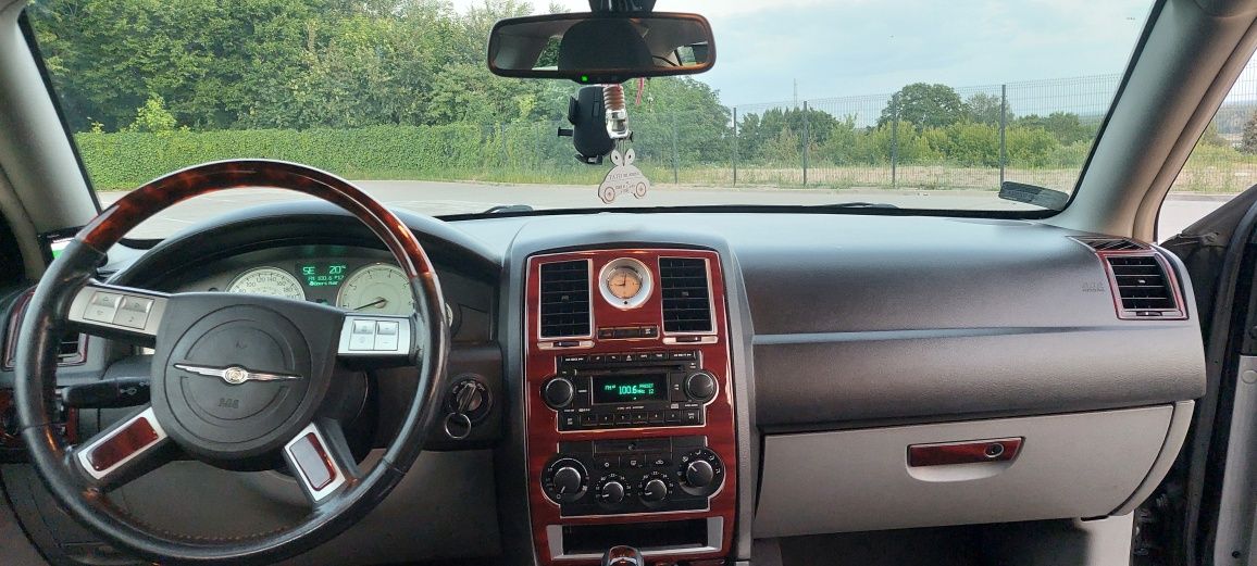 Piękny Chrysler 300C 3.0CRD 2005