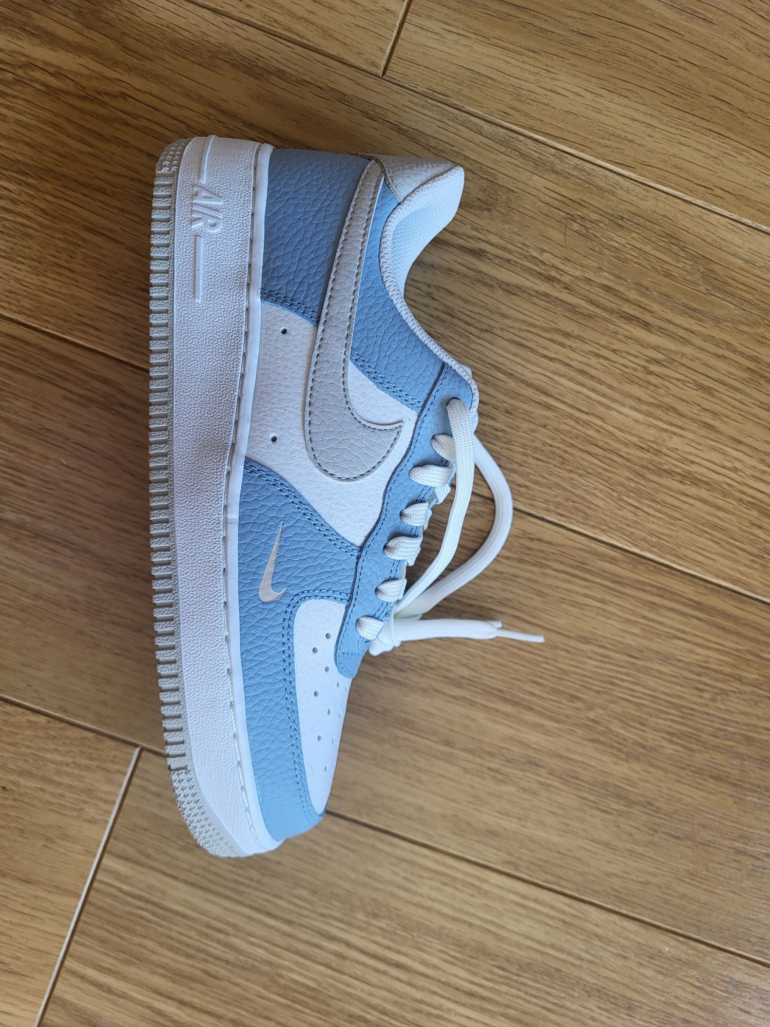 Nike Air Force 1 '07