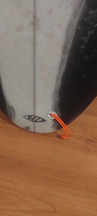 Prancha surf 7', chop e quilhas