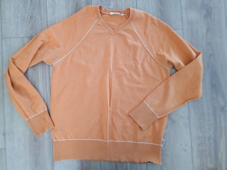 Sweter męski dekolt w serek