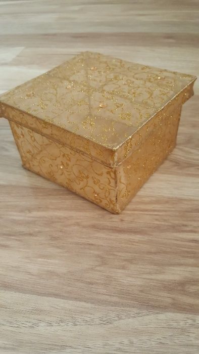 Pudełko ozdobne / szkatułka