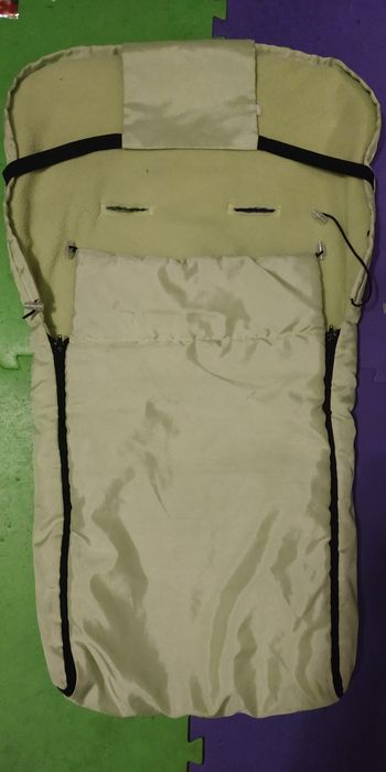 Zielony ocieplany śpiwór na sanki do wózka