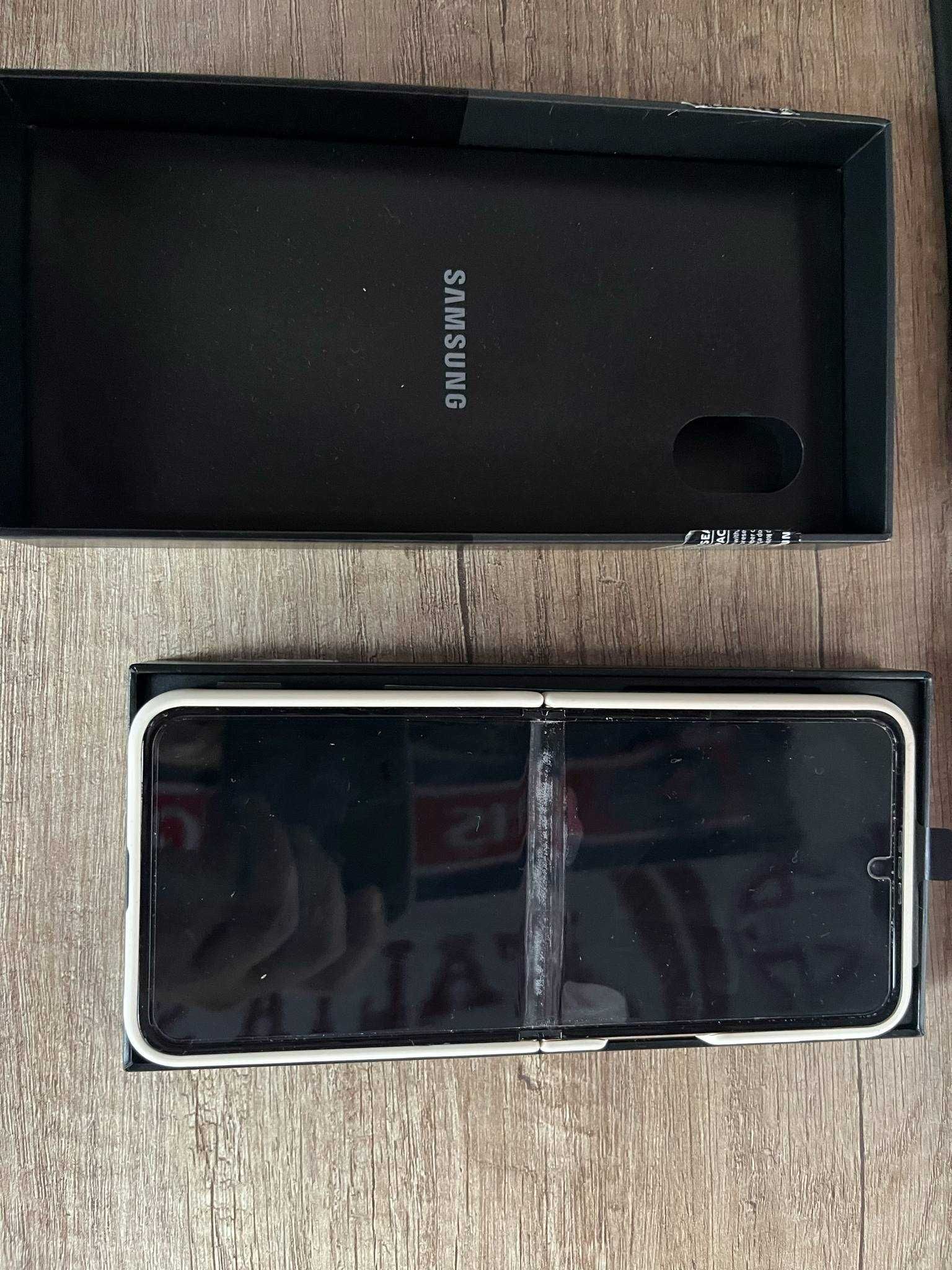 Samsung Galaxy Z Flip 4 128GB