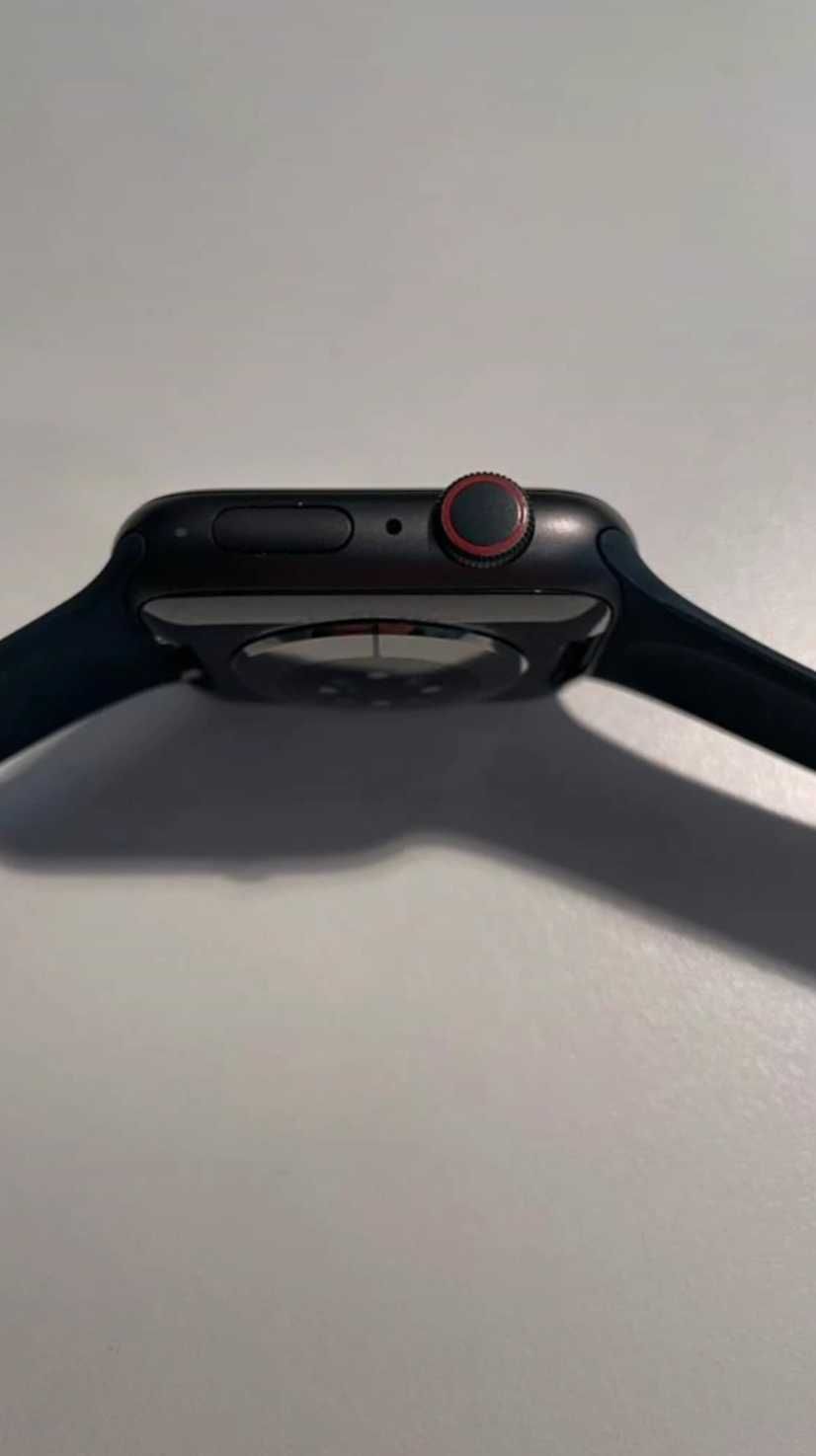 Apple Watch Series 6 44mm (powystawowy)