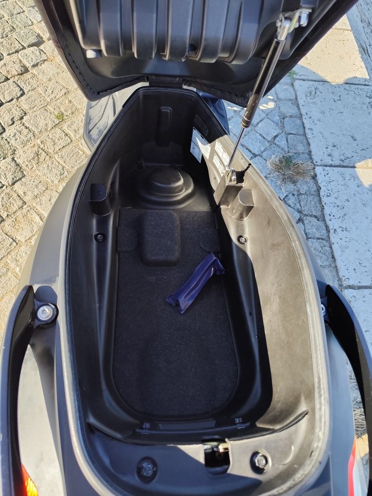 Sym GTS 125 sport impecável maxi scooter