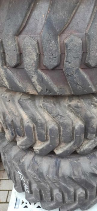 Pneus com Gel e Jantes 15R19.5