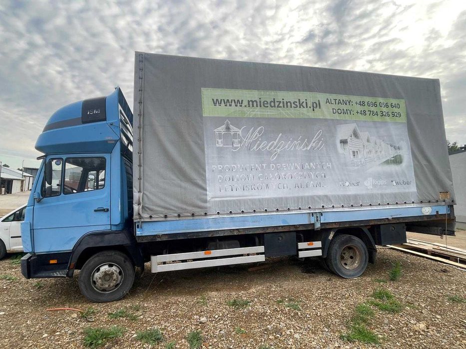 Samochód ciężarowy ze skrzynią Mercedes-Benz 817 D