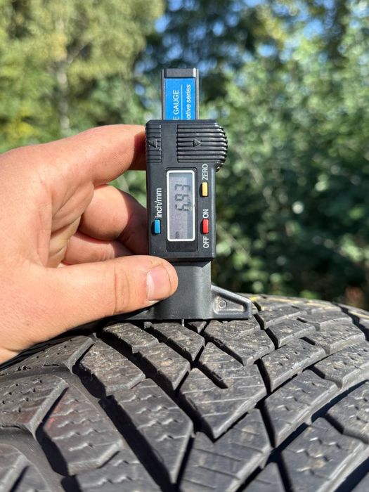 225/60/18 Pirelli winter scorpion 7мм