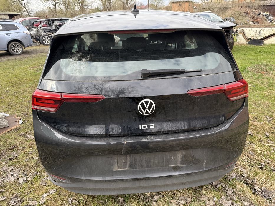 Задній стоп фонарь фара ліхтар в кришку багажника Volkswagen ID3 19-24