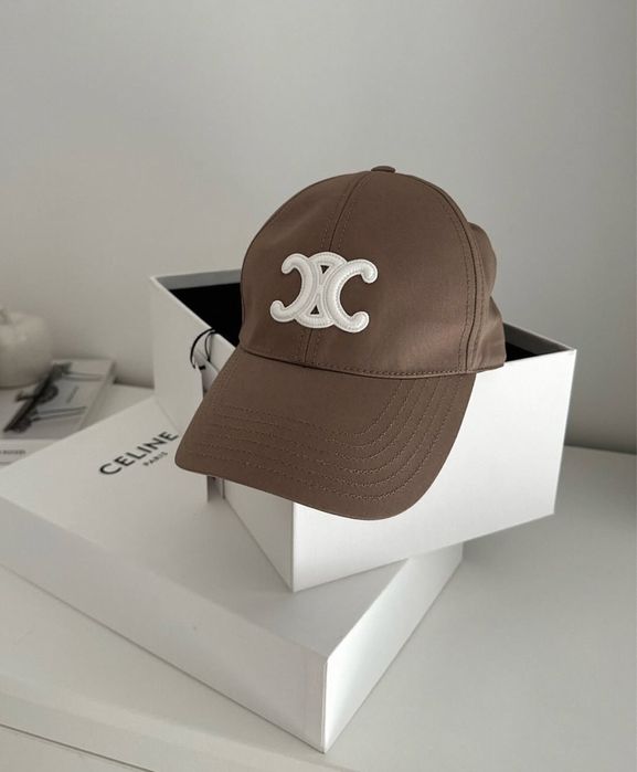 Brazowa czapka kapelusz Celine