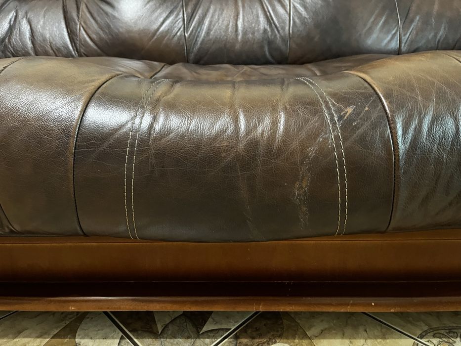 Zestaw wypoczynkowy skórzany – sofa + 2 fotele