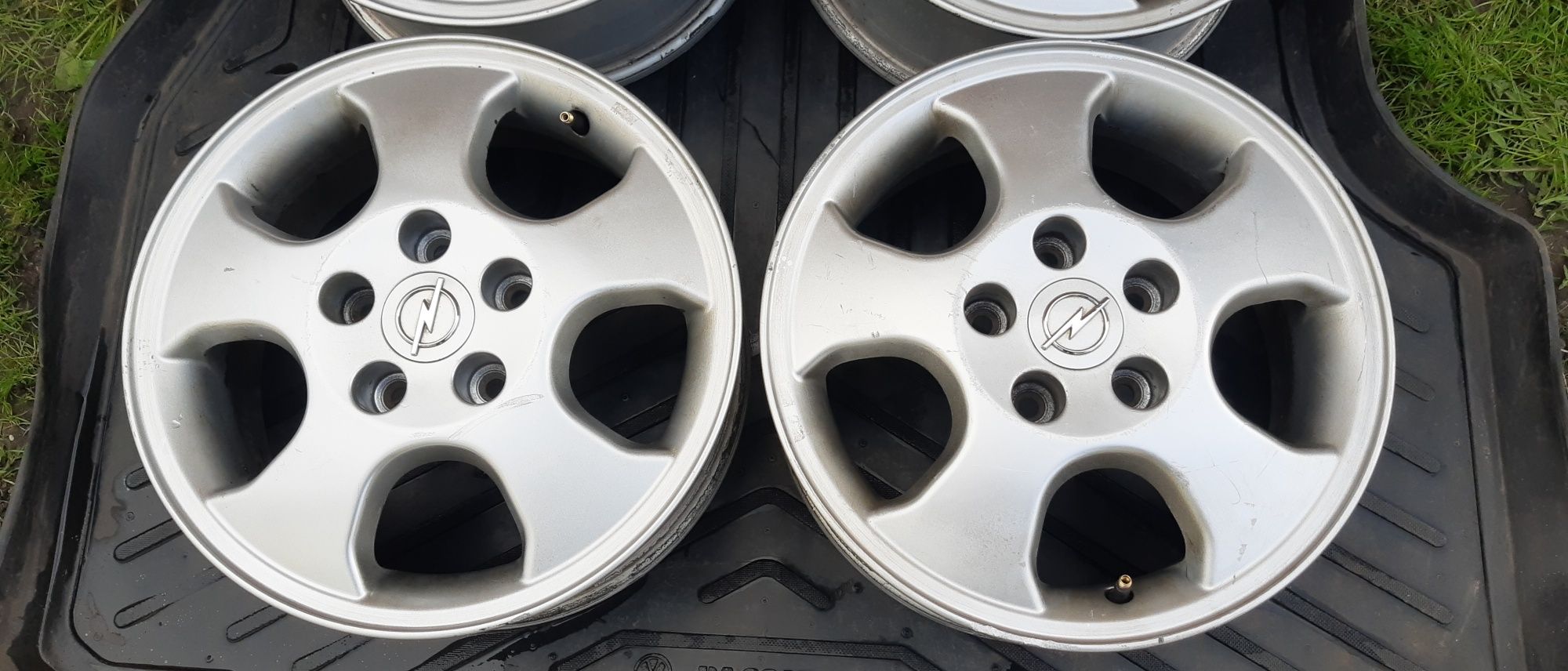 Диски 5/110 R15 Opel GM