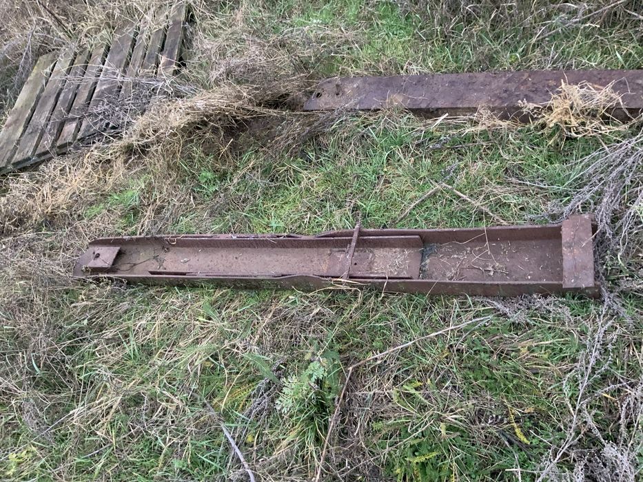 Лапи подовжувачі на вилочний погрузчик