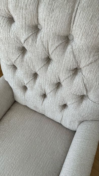 Fotel z wysokim oparciem, beżowy, klasyczny