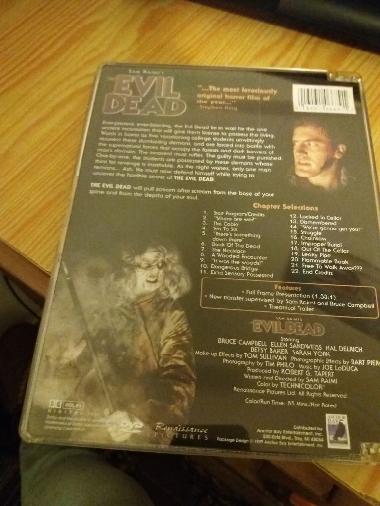 Evil dead DVD sem legendas