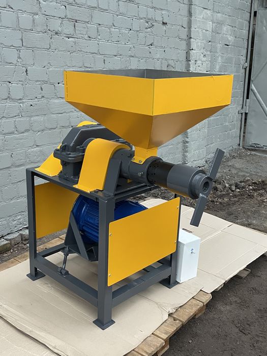 Маслопресс МП-100. Маслопрес шнековый, холодного отжима. Олійниця.