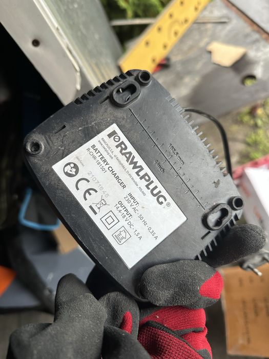 Akomulator  i ladowarka Rawlplug 2Ah